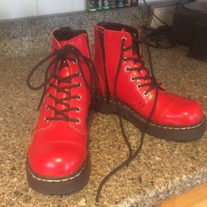 Dr Martens Lace-up Boots